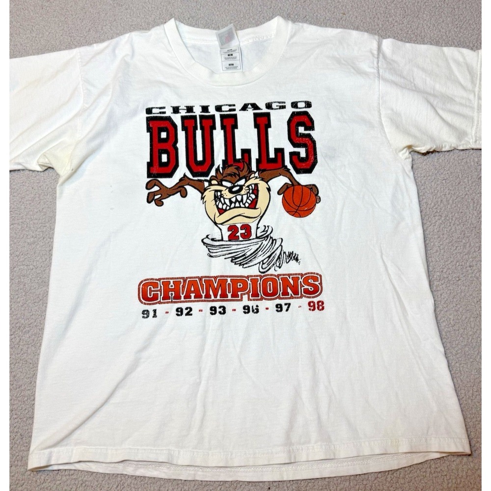 Vintage Chicago Bulls Champions TShirt Taz Warner Bros NBA Michael Jordan L 90s